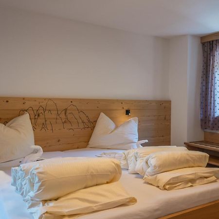 Planerhof Apartment Alpenrose Funes  Eksteriør billede