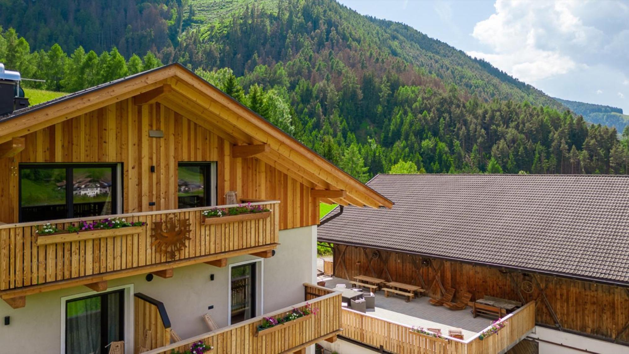 Planerhof Apartment Alpenrose Funes  Eksteriør billede